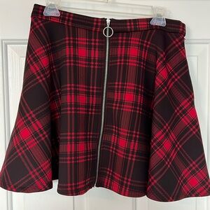 Hot Topic woman’s skirt